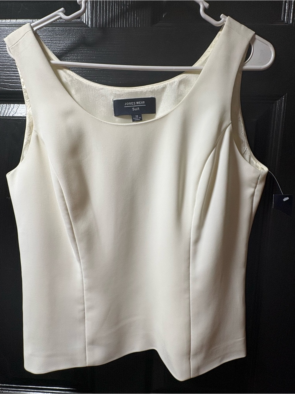 Jones Wear Cream Sleeveless Sheath Top